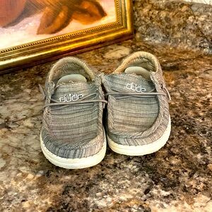 Hey dudes toddler size 8